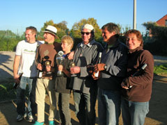 Die Siegerteams der Stadtmeisterschaft 2010: Stefan Fiebiger und Marcel Schmidt (2. Platz); Vincent Schäfer und Gerhard Kress (1. Platz und Stadtmeister); Wolfgang Kober-Voss und Monika Kitzmann (3. Platz).