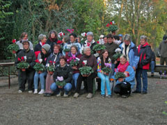 Gruppenbild mit Damen und Blumen zum Abschluss des Bouletages in Koblenz.