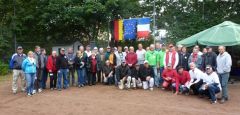 Die Teilnehmer des deutsch-französischen Partnerschaftsturniers in Budenheim.(Foto: Jürgen Klamb)